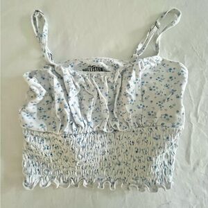 hollister tank in xs